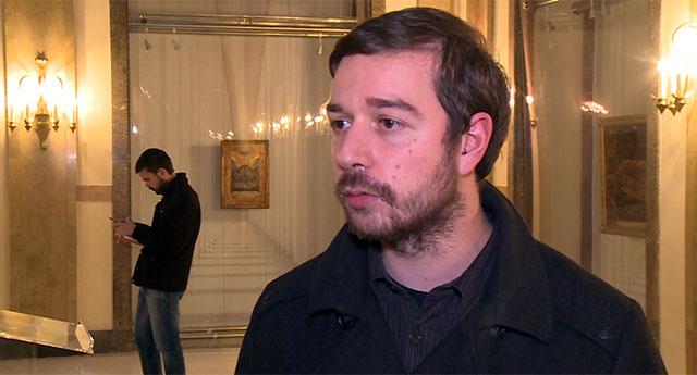 Jebe me piercing, mumlam u strahu: Stevan Dojčinović, čovek-čekrk, mute but not cute 